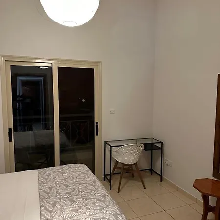 Apartment Cosy House With Pool, Pafos,tombs Of Kings