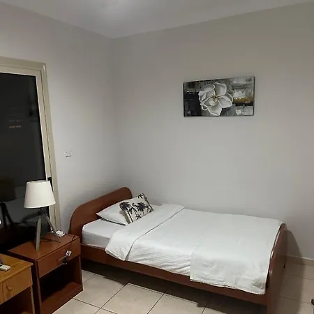 Cosy House With Pool, Pafos,tombs Of Kings *