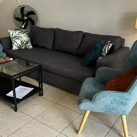 Cosy House With Pool, Pafos,tombs Of Kings アパート *