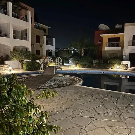 Cosy House With Pool, Pafos,tombs Of Kings Paphos