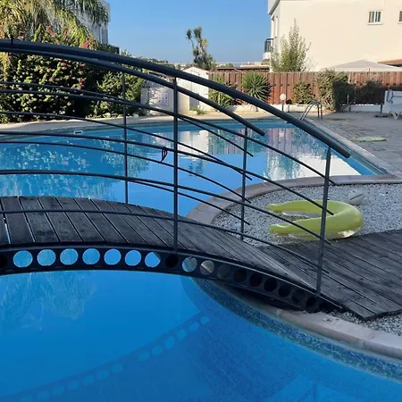 Cosy House With Pool, Pafos,tombs Of Kings Apartment