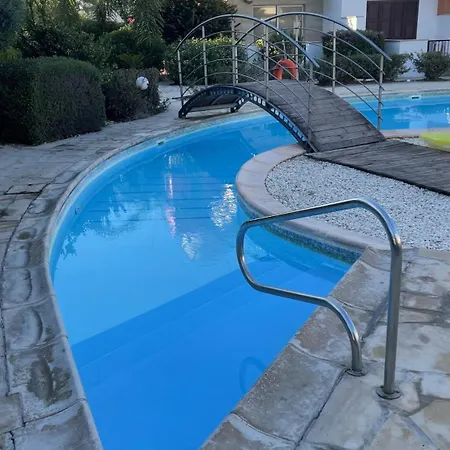 Apartment Cosy House With Pool, Pafos,tombs Of Kings